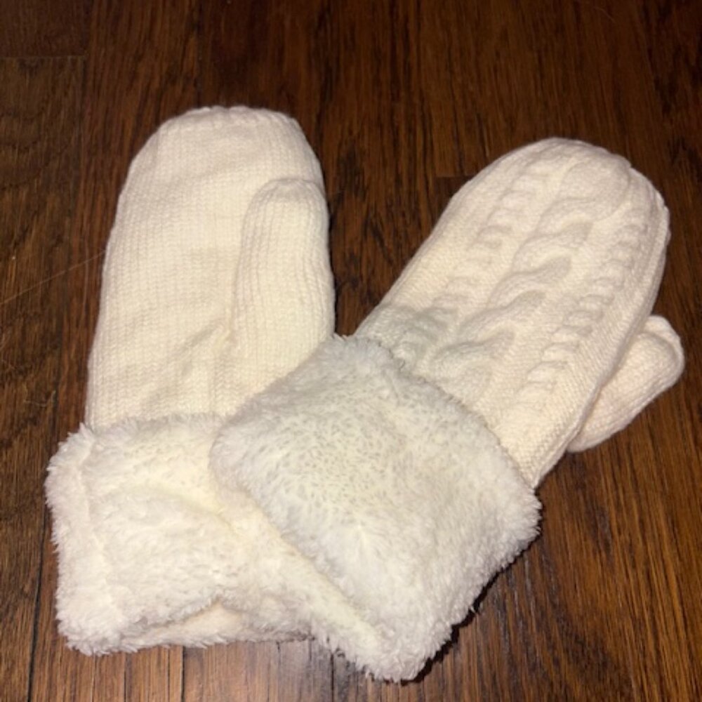 NEW- White Winter Mitten
